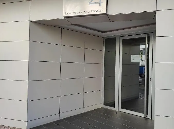 4814 з Bedrooms San Pedro *